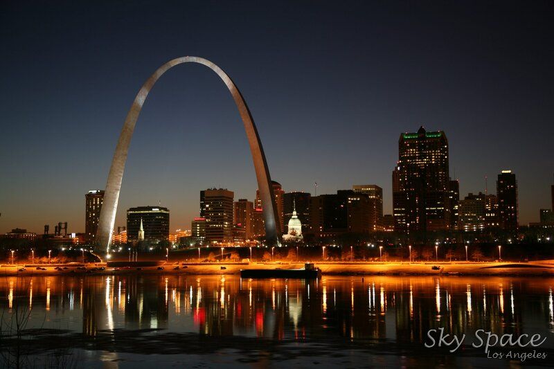 Gateway Arch, St. Louis, Missouri: romantic Friday night date ideas
