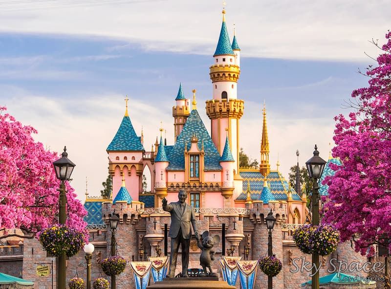 Disneyland: popular tourist attraction in the greater Los Angeles area