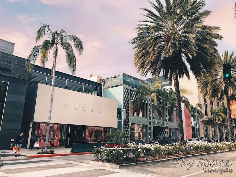 Rodeo Drive: a best place with 100 luxury boutiques