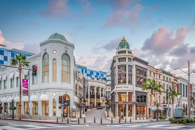 Explore The Luxury Shops On Rodeo Drive