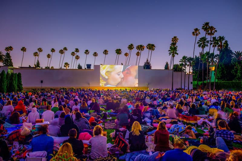 Enjoyment of nature with outdoor movie screenings Los Angeles